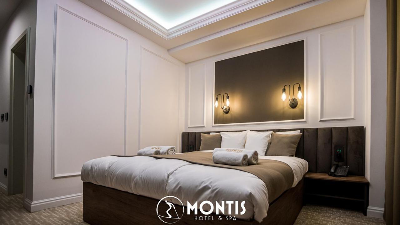 Montis &
